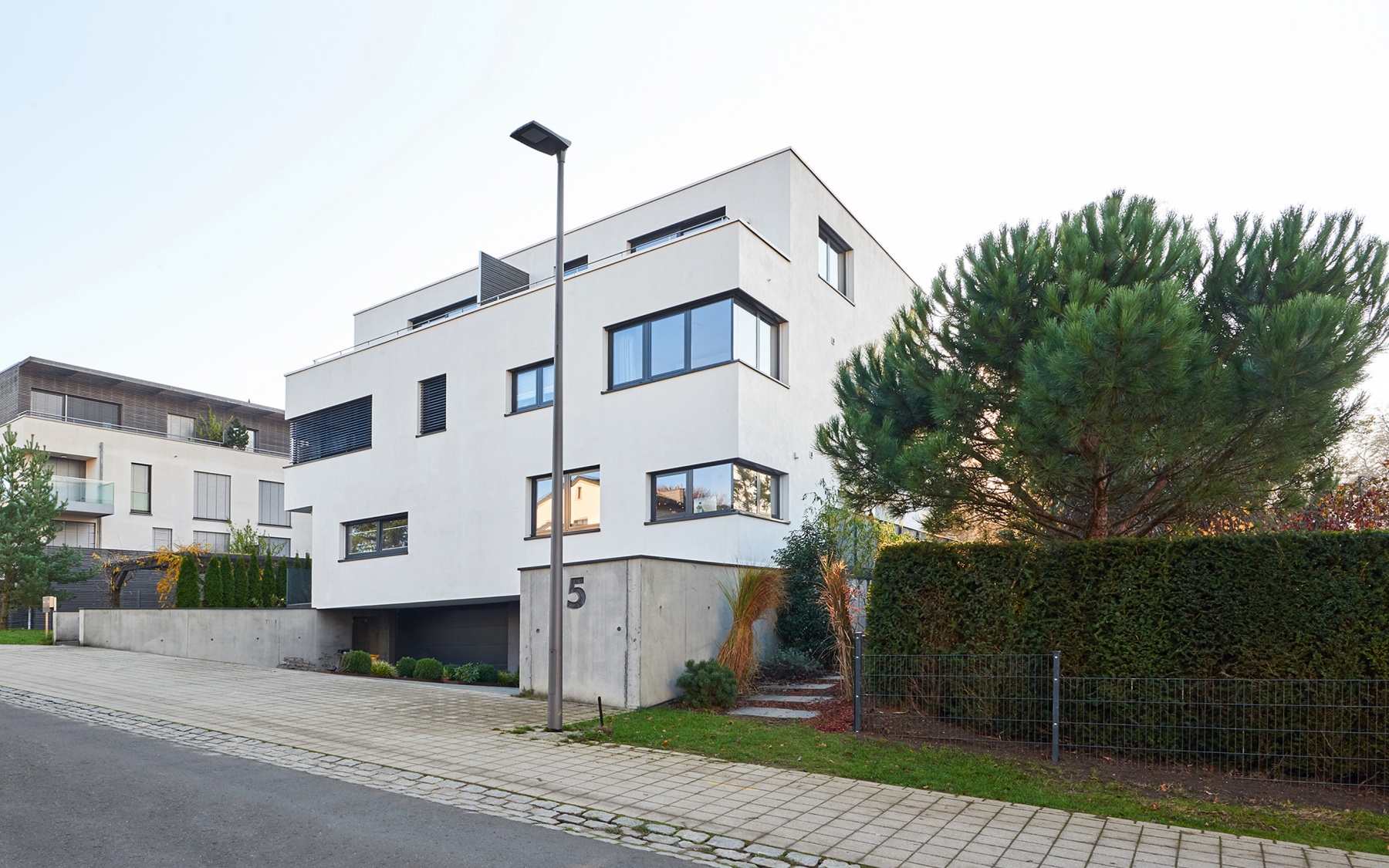 Furnished architect house in Bridel