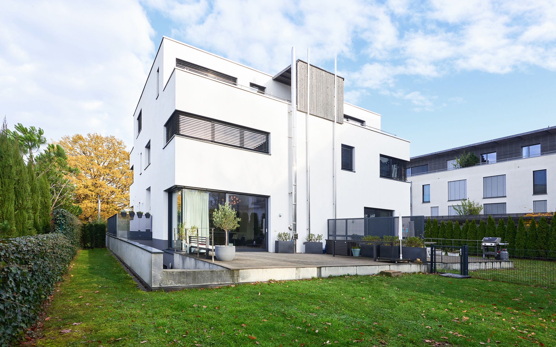 Furnished architect house in Bridel