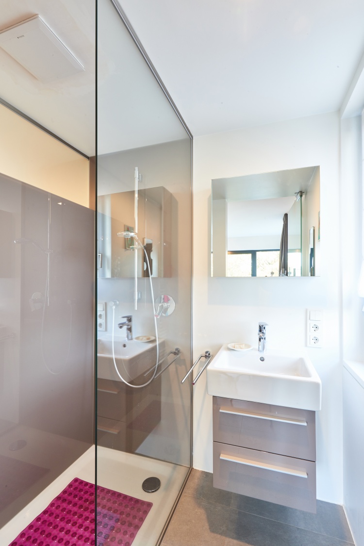 Furnished architect house in Bridel